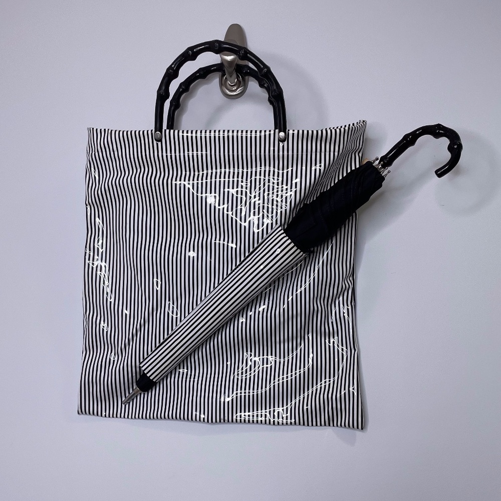 Saks 5th Ave Umbrella Bag Rare Vintage Like New